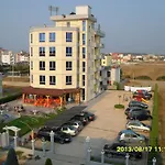 מלון Restaurant Globi 3*