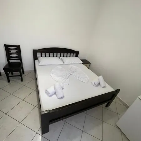 Restaurant Globi 3* Velipojë