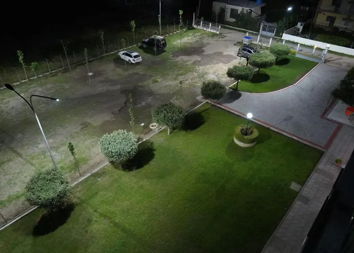 Restaurant Globi מלון Velipojë