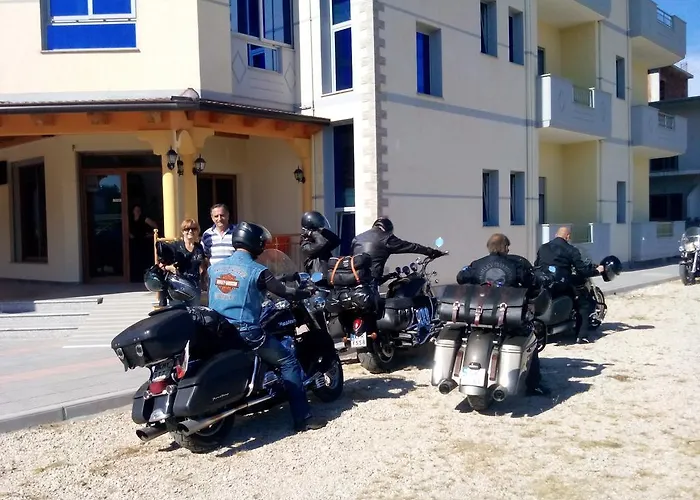 Restaurant Globi Отель Велипойе